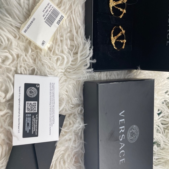 Versace Virtus Hoop Earrings - Picture 6 of 10